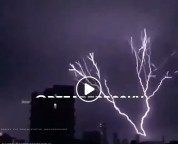 Tormenta elétrica, que não era vista há uma década, estremece os céus do Sul do Chile